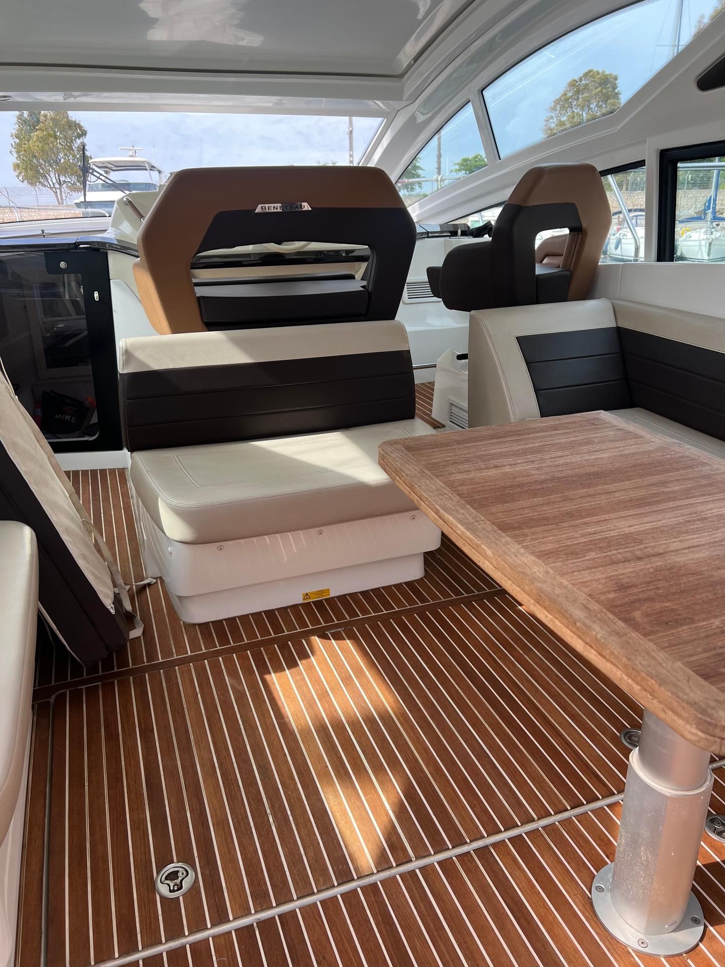 slider 16 Beneteau Gran Turismo 40